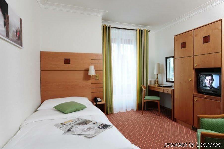 Hotel Eden 3*