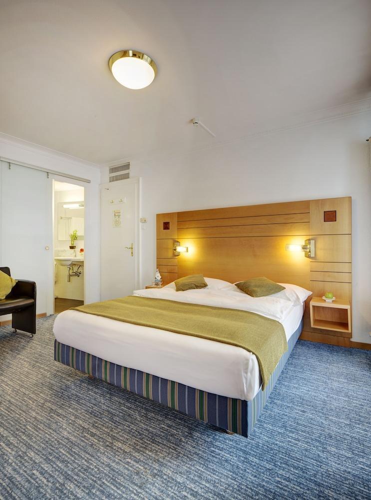 Eden 3* Geneva